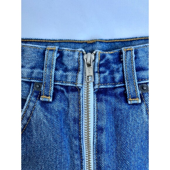 Carmar Y2K Rigid Denim Jean Zip Mini Skirt Size 27 90s Retro Grunge Medium Wash - Picture 3 of 9